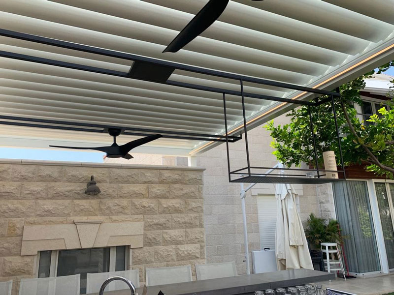 פרגולת אלומיניום חשמלית